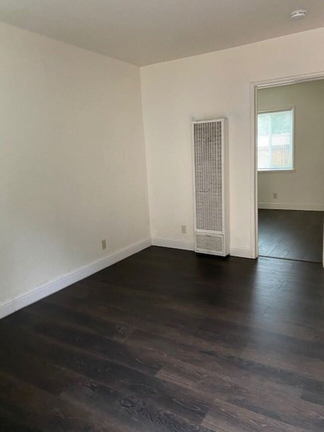 Foto del edificio - 321 E Taylor St