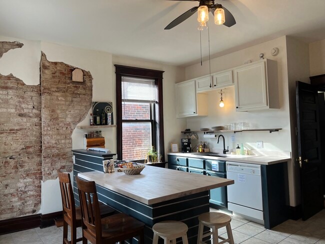 Building Photo - 3524 S Compton Ave