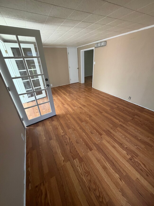 Building Photo - 12232 Madrona St