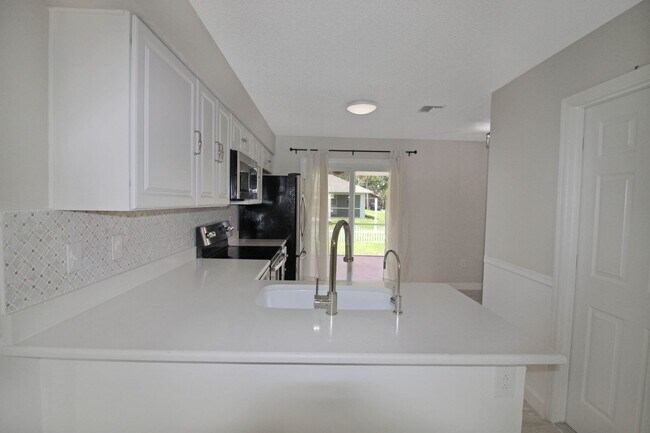 Building Photo - South Venice Annual Home for Rent