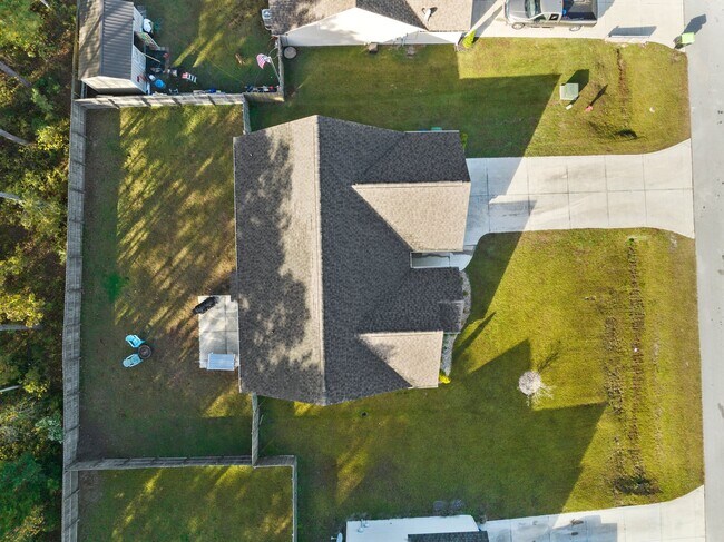 Aerial - 252 Breakwater Dr