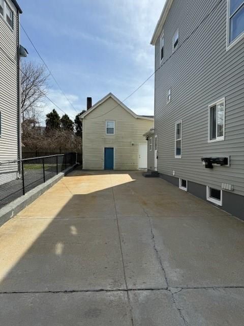Building Photo - 40 Bourne St