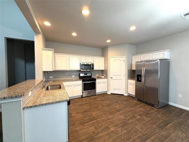 Building Photo - 14017 Macquarie Dr