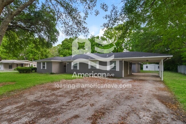 Foto del edificio - 2716 Colonial Dr