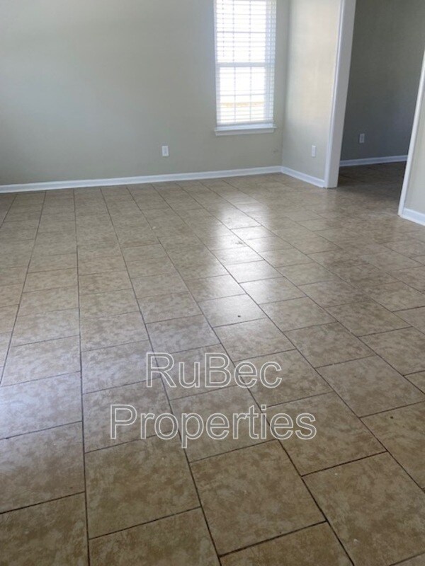 Building Photo - 5176 Brooktree Dr