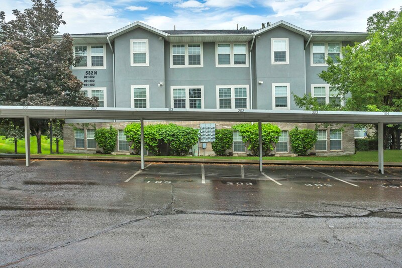 Primary Photo - 532 N Seven Peaks Blvd