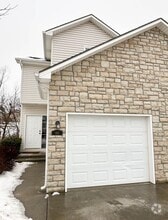 Building Photo - 814 Oakbrook Pl