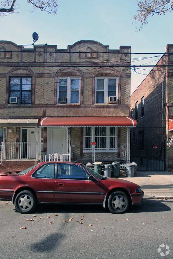 Foto principal - 594 Bradford St