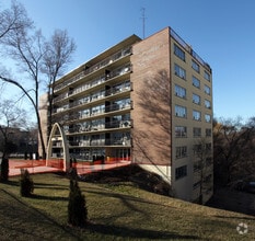 Building Photo - 2460 Keele St