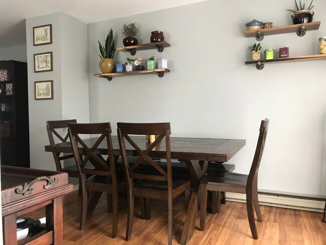 Dining room - 6715 Park Edge Dr