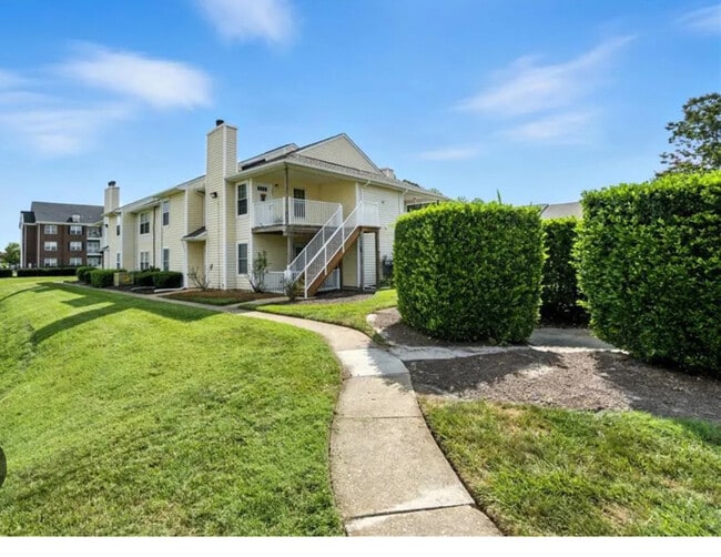 Building Photo - 607 Pylon Ct