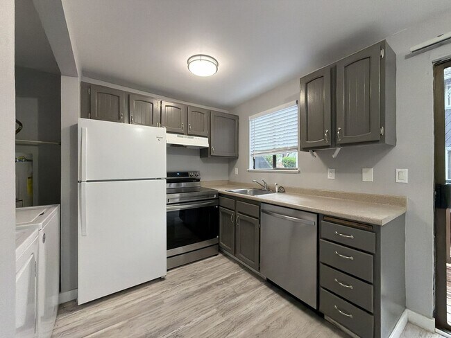 Foto del edificio - 4911 SW Beaverton Hillsdale Hwy