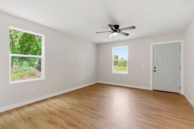 Foto del edificio - 3 Bedroom | 2 Bathroom | Marionville | Granite | Stainless Steel Appliances | Brand New!