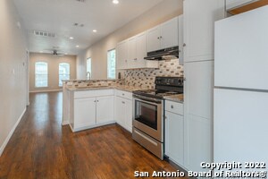 Building Photo - 2009 Colima St
