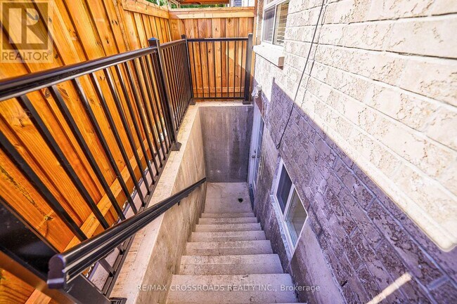 Photo du bâtiment - 67 Medland Ave