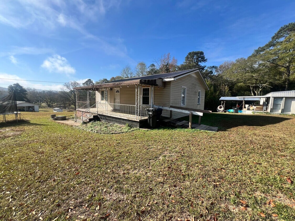 Primary Photo - 4270 S Valley Rd