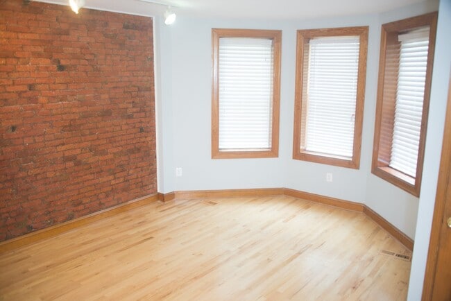 Building Photo - 1309 1st St NW