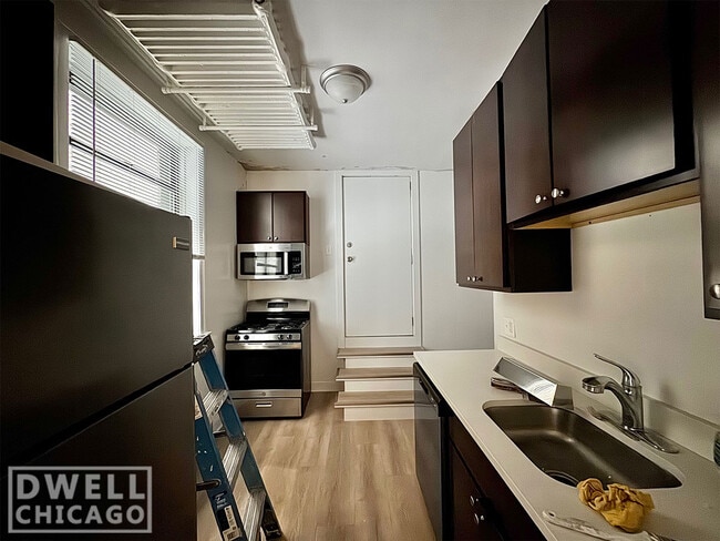 Foto del edificio - 2327 N Spaulding Ave