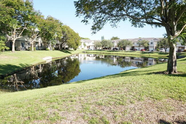 Building Photo - 2018 Island Dr
