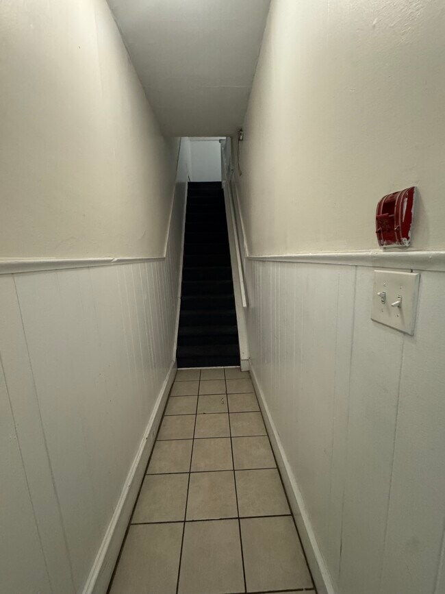 Foto del edificio - 1118 Lindley Ave