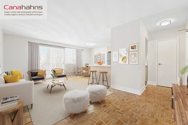 Building Photo - 12 Park St E