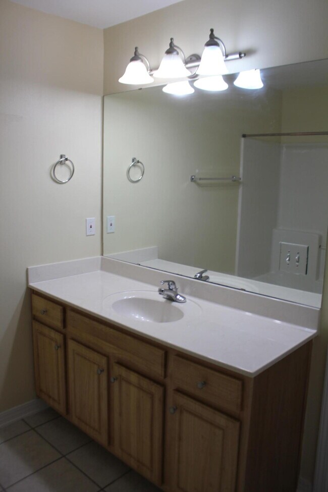 Building Photo - 7480 Autumn Trace Blvd