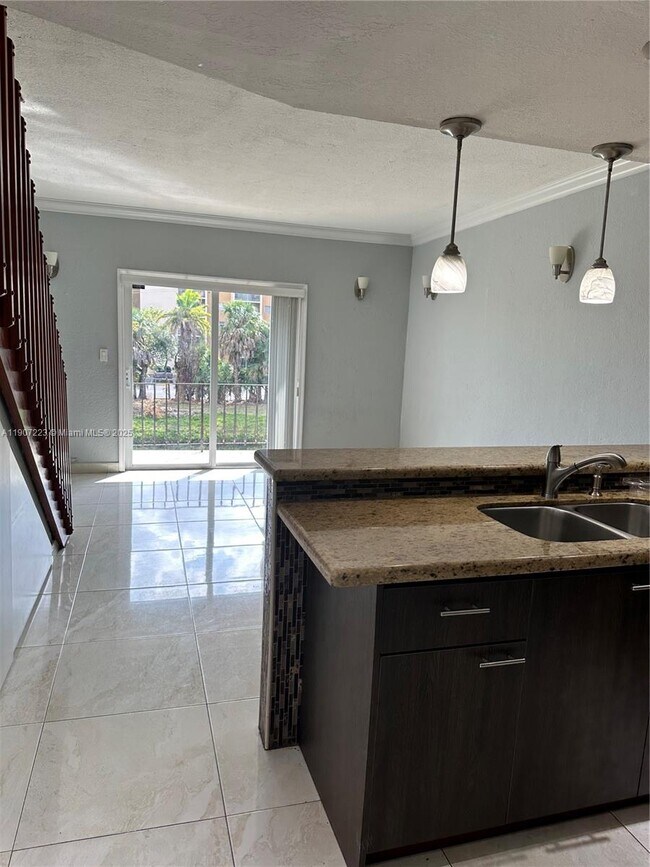 Building Photo - 1300 W 53rd St