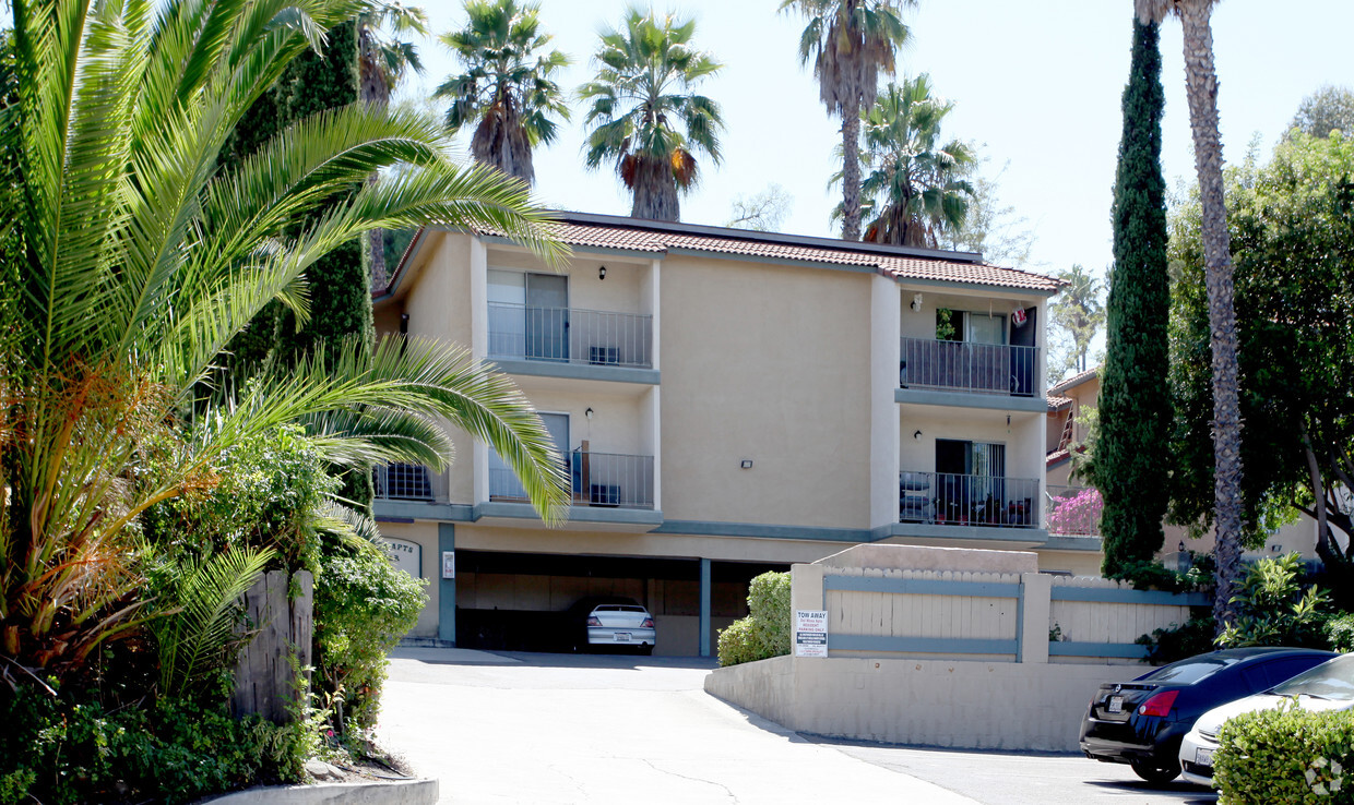 Del Rio Apartments - Del Mesa Apartments