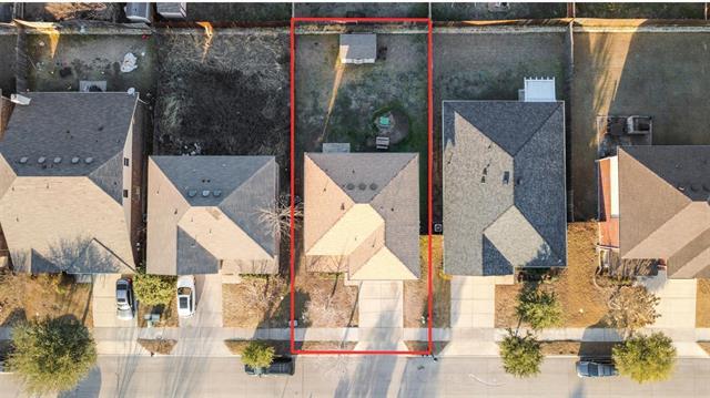 Foto del edificio - 4026 Autumnwood Ln