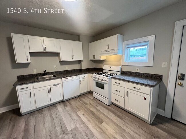 Foto del edificio - 1540 S 4th St