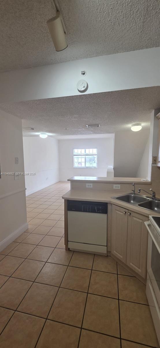 Building Photo - 7475 W 22nd Ave