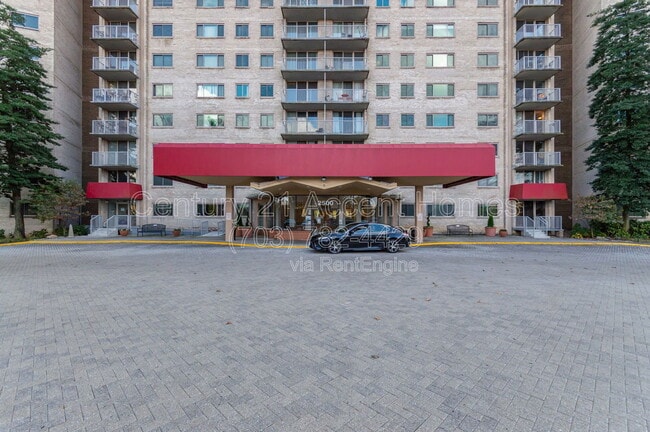 Building Photo - 2500 N Van Dorn St