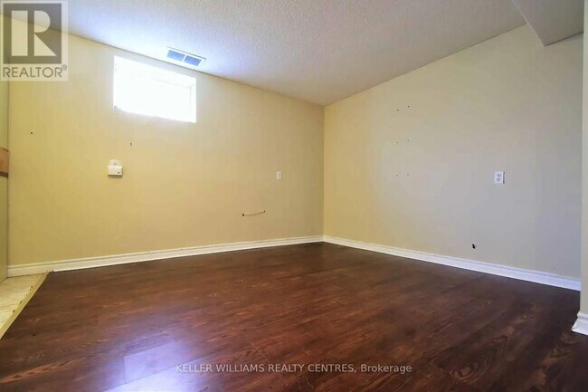 Building Photo - 46 Birchwood Dr