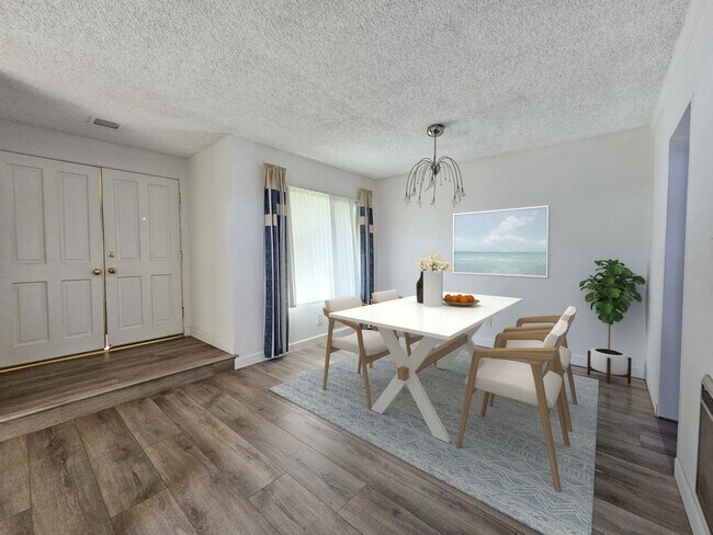 Foto del edificio - Lovely 3 Bed 2.5 Bath Corner Townhome in R...