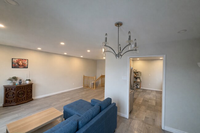 Photo du bâtiment - 1068 Upper Sherman Ave