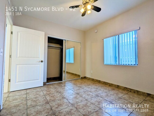 Foto del edificio - 1451 N Sycamore Blvd