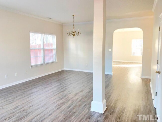 Building Photo - Charming 4 bedroom Ranch in Raleigh!