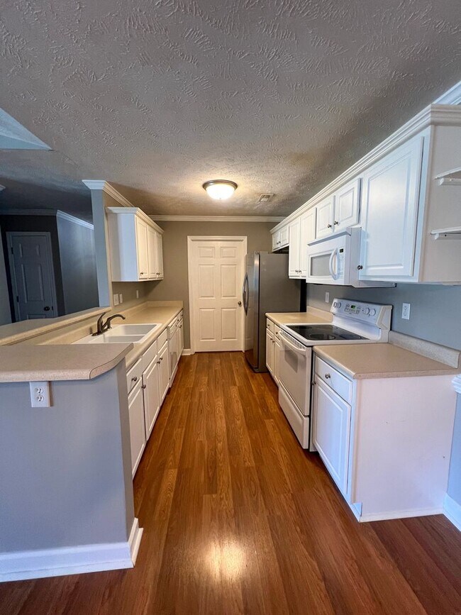 Foto del edificio - Lovely 2 Bed 2 Bath Condo with Community Pool