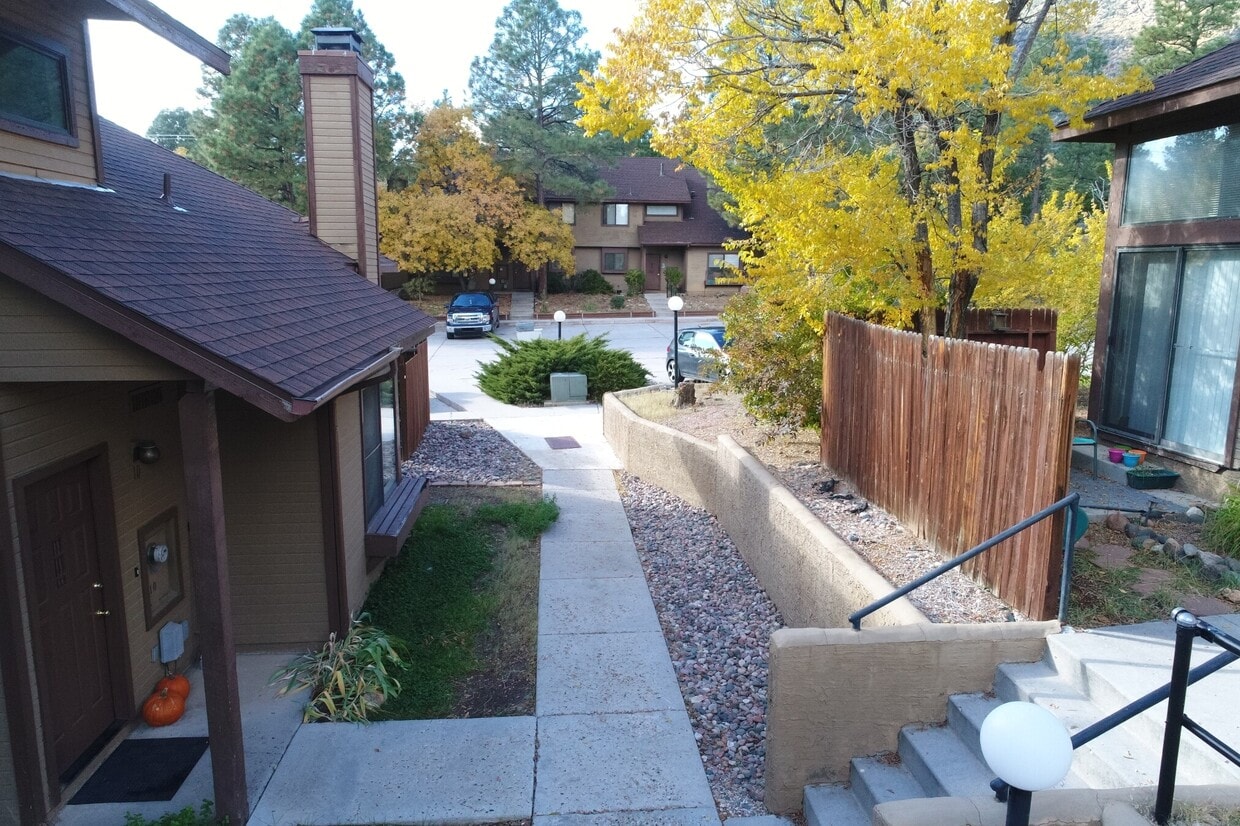 Primary Photo - 4100 N Fanning Dr