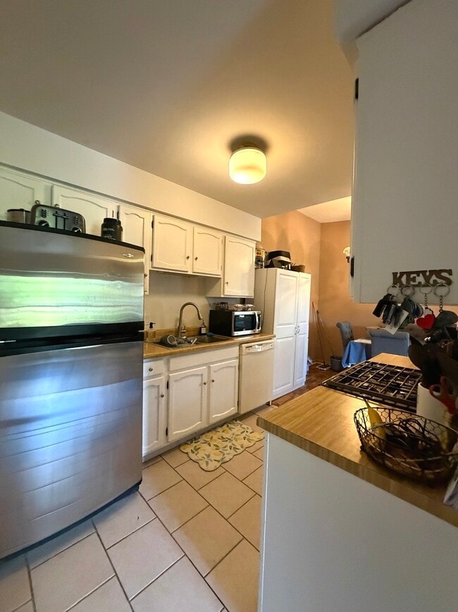 Foto del edificio - 301 Cherrywood Ct