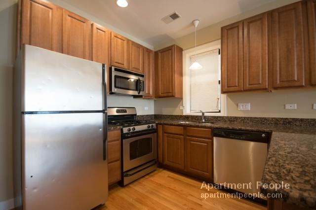 Foto principal - 1048 W Waveland Ave