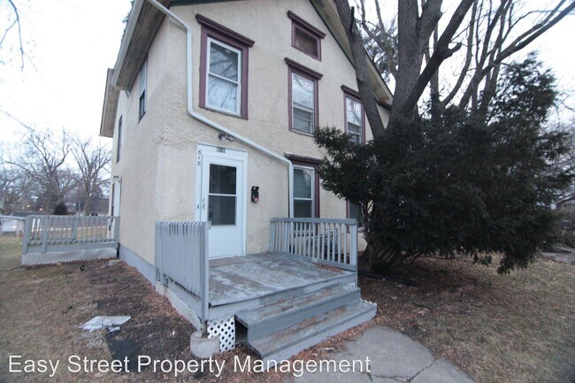 Building Photo - 618 E Locust St