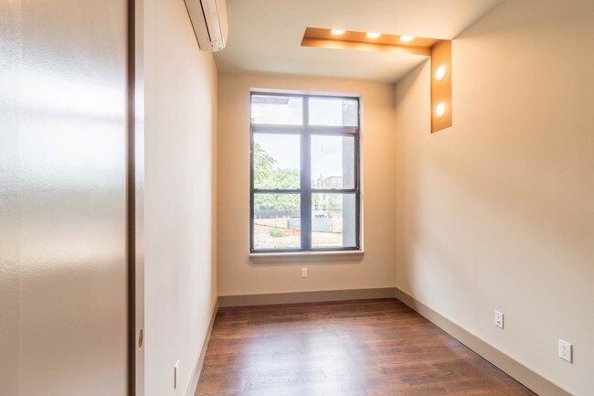 Foto del edificio - 447 Meeker Avenue