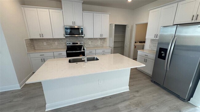 Building Photo - 2304 Hen Rd