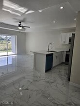 Building Photo - 397 Carrillon Ave S