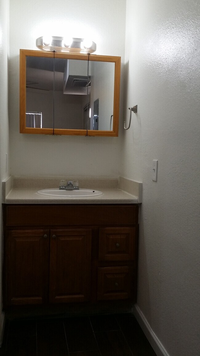 Foto del edificio - Desert Palms Apartments