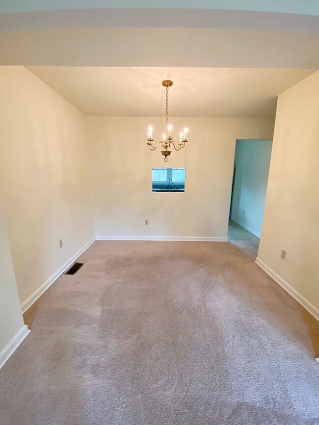 Foto del edificio - Two Bed Townhome in Fredericksburg