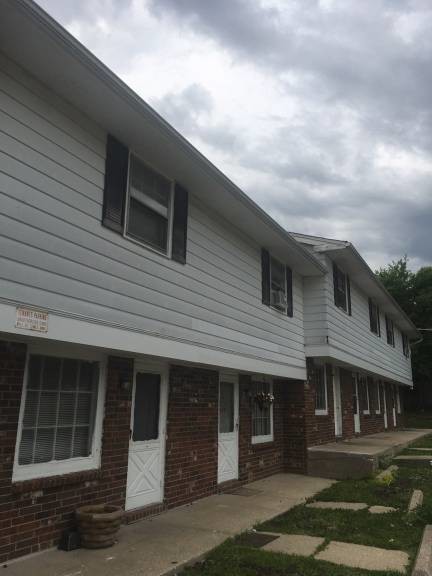 Foto principal - 4960 Hinsdale Ave