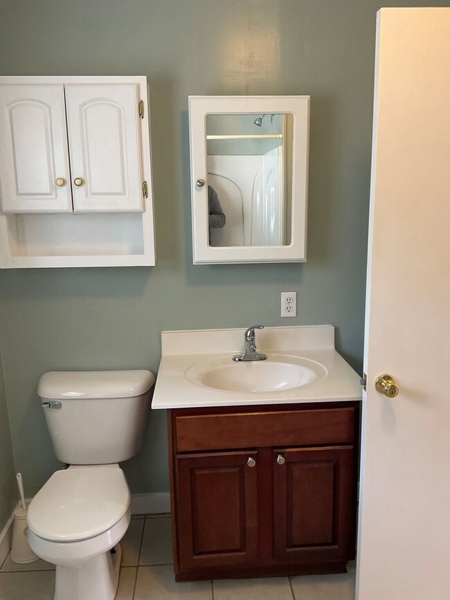 Building Photo - This is a Must See!!! Cute and Cozy One Be...