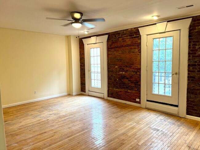 Building Photo - 1218 S Juniper St